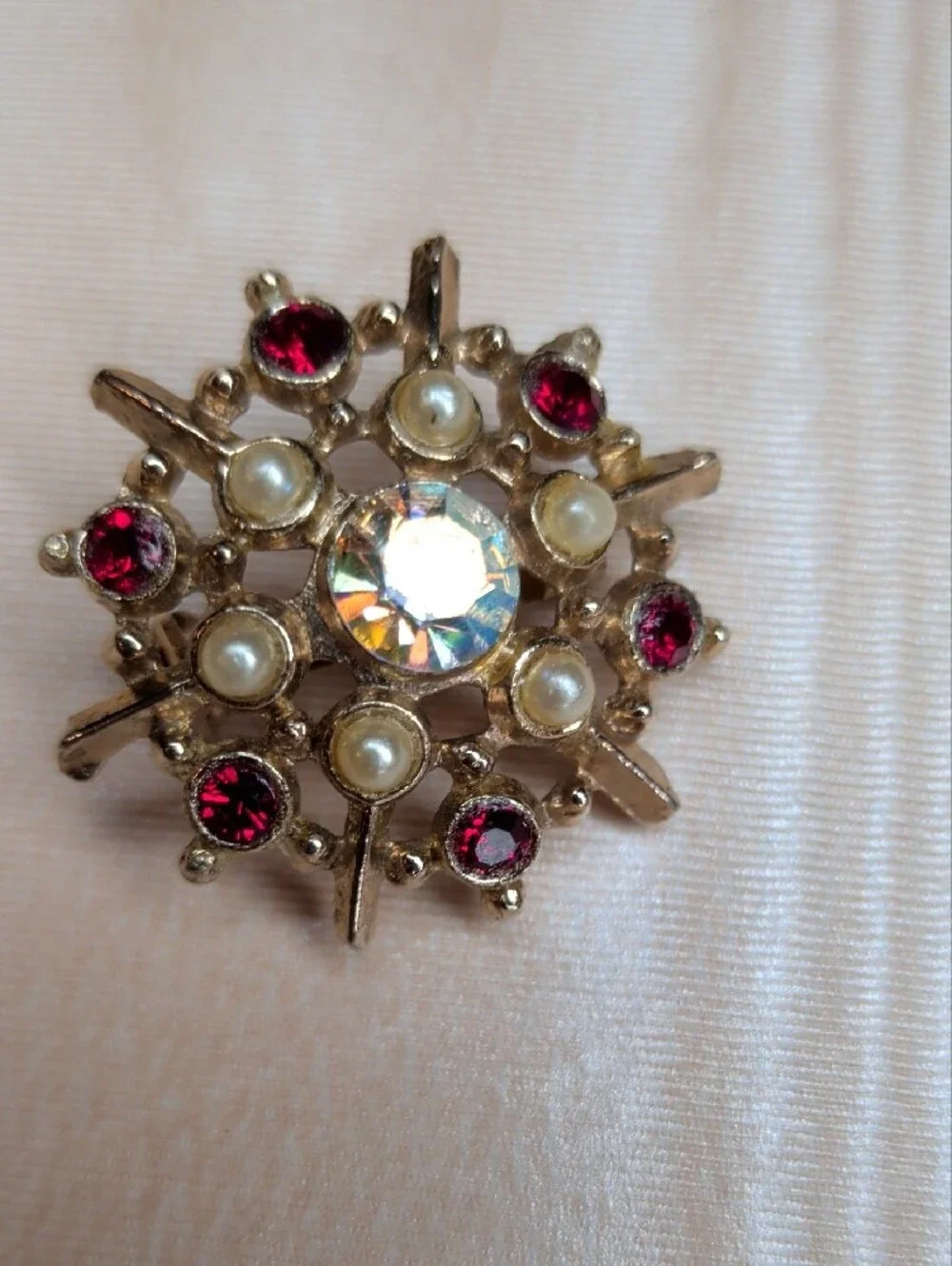 Vintage 50s Aurora Crystal Brooch Pearl & Red Snowflake Retro Starburst MCM